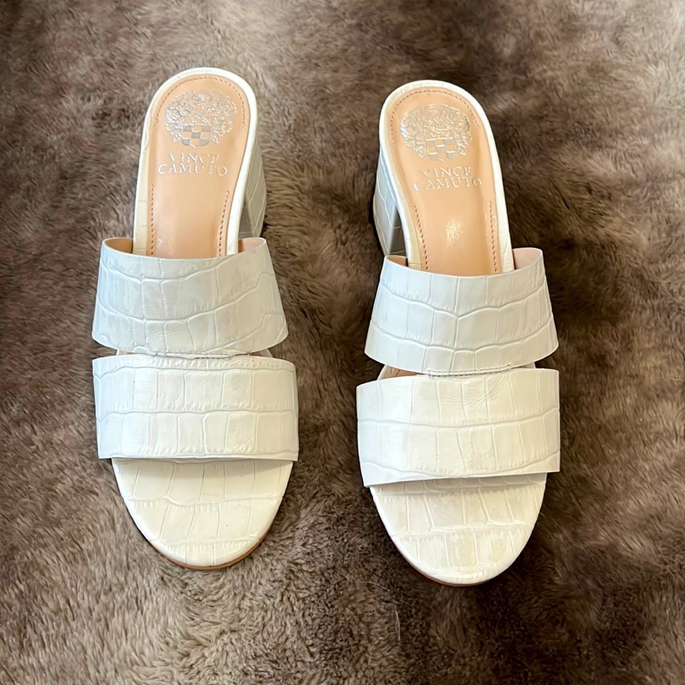 Vince Camuto Leather Jorkita Mules sz 5.5 New without Box